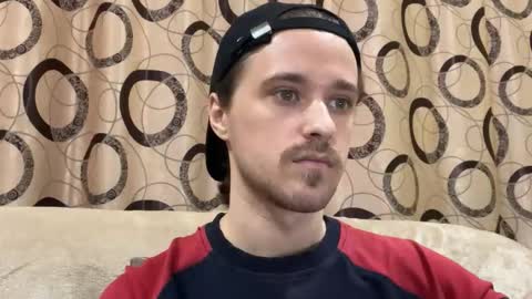 Snapshot of eric_blond chatting on November 9, 2025, 3:43 pm Eric online show from November 9, 2025, 3:43 pm