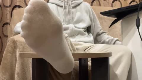 Snapshot of eric_blond chatting on November 17, 2025, 1:06 pm Eric online show from November 17, 2025, 1:06 pm