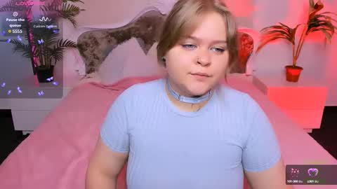 Snapshot of erica_love_ chatting on September 9, 2025, 5:51 am erica_love_ online show from September 9, 2025, 5:51 am