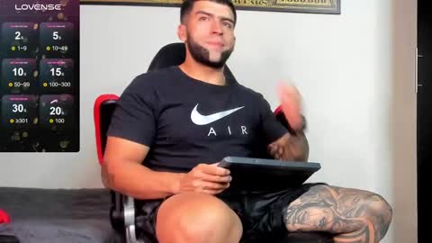 Snapshot of erick_blake_ chatting on February 18, 2025, 3:42 am my online show from February 18, 2025, 3:42 am