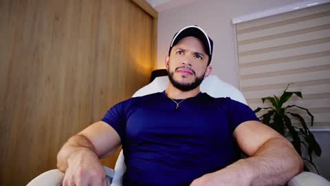 Snapshot of erick_thompson chatting on December 4, 2024, 9:57 pm Erick Thompson online show from December 4, 2024, 9:57 pm