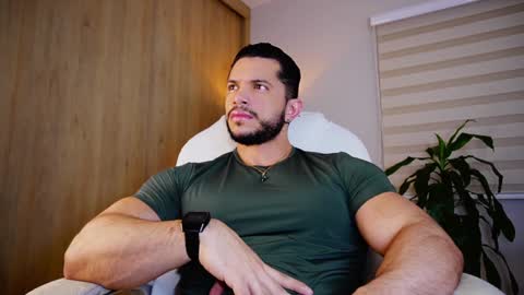 Snapshot of erick_thompson chatting on December 9, 2024, 10:30 pm Erick Thompson online show from December 9, 2024, 10:30 pm