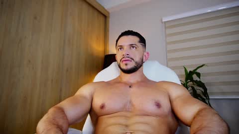 Snapshot of erick_thompson chatting on December 18, 2024, 11:19 pm Erick Thompson online show from December 18, 2024, 11:19 pm