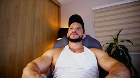 Snapshot of erick_thompson chatting on January 22, 2025, 9:21 pm Erick Thompson online show from January 22, 2025, 9:21 pm