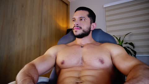 Snapshot of erick_thompson chatting on January 28, 2025, 9:40 pm Erick Thompson online show from January 28, 2025, 9:40 pm