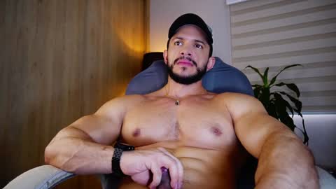 Snapshot of erick_thompson chatting on February 1, 2025, 2:56 pm Erick Thompson online show from February 1, 2025, 2:56 pm