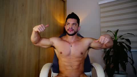 Snapshot of erick_thompson chatting on February 12, 2025, 12:27 am Erick Thompson online show from February 12, 2025, 12:27 am