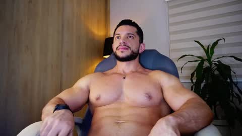 Snapshot of erick_thompson chatting on February 21, 2025, 10:37 pm Erick Thompson online show from February 21, 2025, 10:37 pm