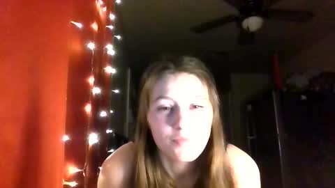 Snapshot of erika_joy28 chatting on December 15, 2025, 7:12 am erika_joy28 online show from December 15, 2025, 7:12 am