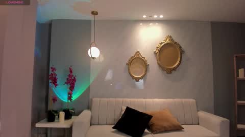 Erika Benz online show from October 8, 2025, 12:36 pm