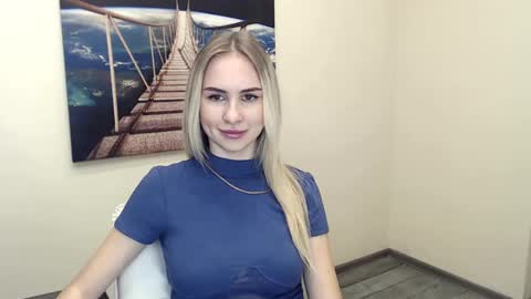 Snapshot of erikagavin chatting on December 2, 2024, 12:40 pm Erika online show from December 2, 2024, 12:40 pm