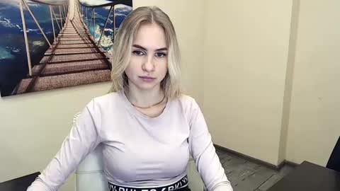 Snapshot of erikagavin chatting on December 19, 2024, 4:13 pm Erika online show from December 19, 2024, 4:13 pm