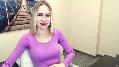 Snapshot of erikagavin chatting on December 20, 2024, 2:27 pm Erika online show from December 20, 2024, 2:27 pm