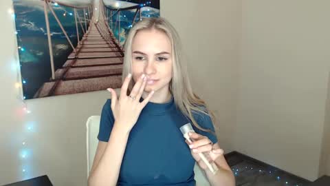 Snapshot of erikagavin chatting on January 9, 2025, 3:44 pm Erika online show from January 9, 2025, 3:44 pm