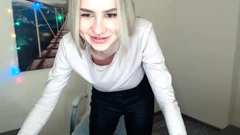 Snapshot of erikagavin chatting on January 24, 2025, 4:28 pm Erika online show from January 24, 2025, 4:28 pm