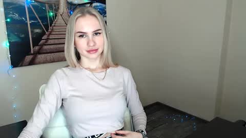 Snapshot of erikagavin chatting on January 29, 2025, 1:07 pm Erika online show from January 29, 2025, 1:07 pm