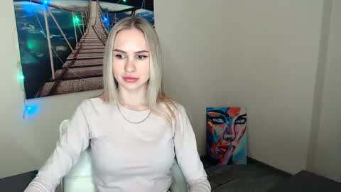 Snapshot of erikagavin chatting on February 28, 2025, 1:14 pm Erika online show from February 28, 2025, 1:14 pm