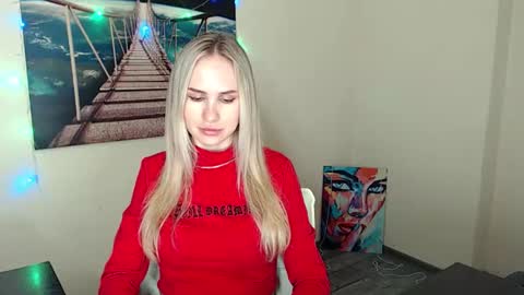 Snapshot of erikagavin chatting on September 9, 2025, 12:05 pm Erika online show from September 9, 2025, 12:05 pm