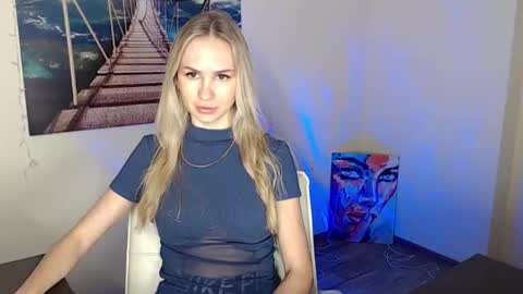 Snapshot of erikagavin chatting on October 11, 2025, 11:42 am Erika online show from October 11, 2025, 11:42 am