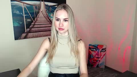 Snapshot of erikagavin chatting on October 31, 2025, 12:50 pm Erika online show from October 31, 2025, 12:50 pm