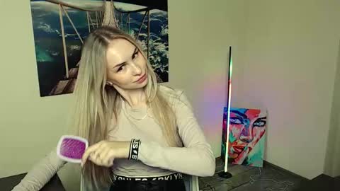 Snapshot of erikagavin chatting on November 10, 2025, 1:10 pm Erika online show from November 10, 2025, 1:10 pm