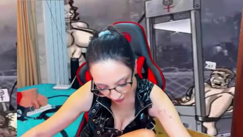 Snapshot of erikalorren chatting on January 26, 2025, 12:37 am erikalorren online show from January 26, 2025, 12:37 am