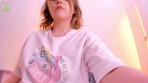 Snapshot of erikalustx chatting on January 2, 2025, 4:09 am Erika online show from January 2, 2025, 4:09 am