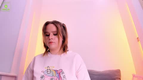 Snapshot of erikalustx chatting on January 4, 2025, 4:12 am Erika online show from January 4, 2025, 4:12 am