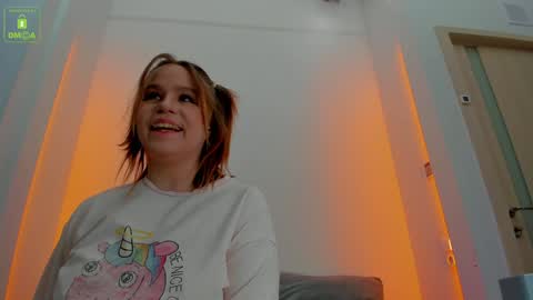 Snapshot of erikalustx chatting on January 22, 2025, 4:13 am Erika online show from January 22, 2025, 4:13 am