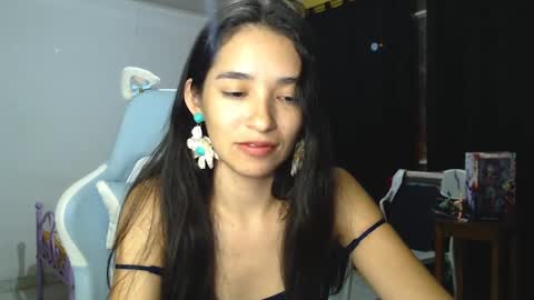 Snapshot of erina_1 chatting on December 14, 2024, 4:23 am erina_1 online show from December 14, 2024, 4:23 am