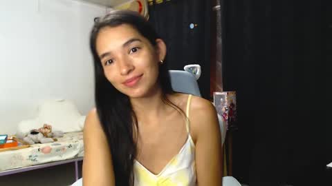 Snapshot of erina_1 chatting on January 8, 2025, 3:29 am erina_1 online show from January 8, 2025, 3:29 am