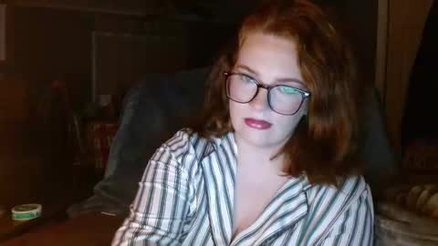 Erinlove online show from November 13, 2025, 8:46 am