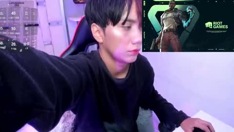 Snapshot of eriol__ chatting on October 15, 2025, 11:43 am Eriol online show from October 15, 2025, 11:43 am