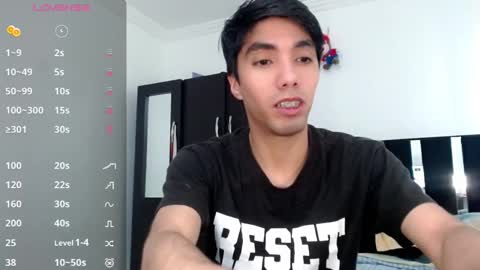 Snapshot of eriolhiragizawa chatting on November 11, 2025, 1:55 pm EriolHiragizawa online show from November 11, 2025, 1:55 pm