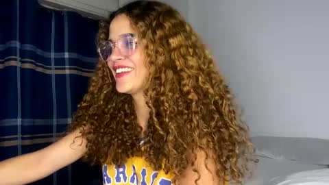 Snapshot of erixed chatting on November 4, 2025, 2:10 am Gabs online show from November 4, 2025, 2:10 am