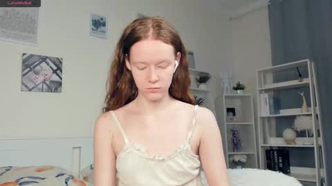 Snapshot of erline_may chatting on October 9, 2025, 7:28 am Sofia online show from October 9, 2025, 7:28 am