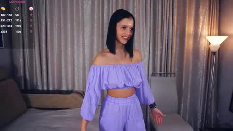 Snapshot of erlinefairall chatting on October 17, 2025, 7:27 pm Erline and Monica online show from October 17, 2025, 7:27 pm