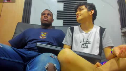 eros_fang online show from November 9, 2025, 9:07 am