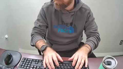 Snapshot of eroskatt chatting on January 14, 2025, 7:32 pm Eroskatt online show from January 14, 2025, 7:32 pm