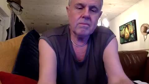 eros online show from December 12, 2024, 5:42 am