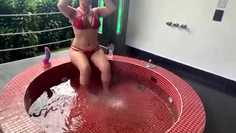 Snapshot of erotic_butterfly chatting on March 3, 2025, 9:48 pm April online show from March 3, 2025, 9:48 pm