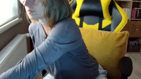 Snapshot of erotic_vibe chatting on February 2, 2025, 2:56 pm Melissa online show from February 2, 2025, 2:56 pm