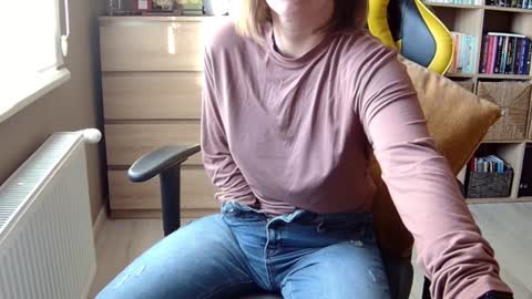 Snapshot of erotic_vibe chatting on February 8, 2025, 1:22 pm Melissa online show from February 8, 2025, 1:22 pm