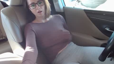 Snapshot of erotic_vibe chatting on March 9, 2025, 1:15 pm Melissa online show from March 9, 2025, 1:15 pm