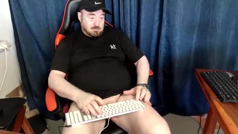 Tom Delaney online show from December 22, 2025, 3:25 am