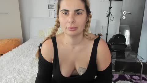 Snapshot of eroticsensualkitty4u chatting on December 9, 2024, 11:58 am eroticsensualkitty4u online show from December 9, 2024, 11:58 am