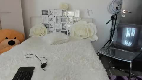 Snapshot of eroticsensualkitty4u chatting on October 13, 2025, 7:30 am eroticsensualkitty4u online show from October 13, 2025, 7:30 am