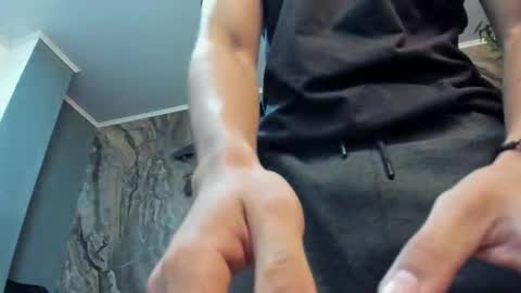 Eryon online show from September 9, 2025, 11:10 am