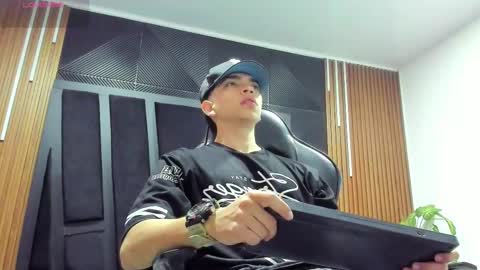 Eryon online show from October 2, 2025, 11:17 am