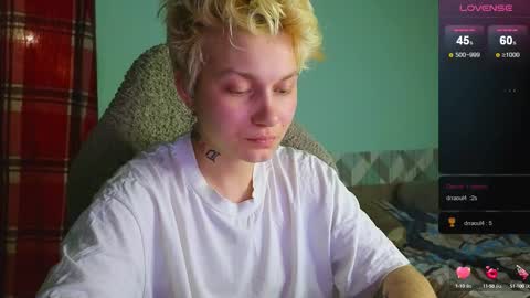 Snapshot of esajukyy chatting on December 15, 2024, 1:00 pm esajukyy online show from December 15, 2024, 1:00 pm